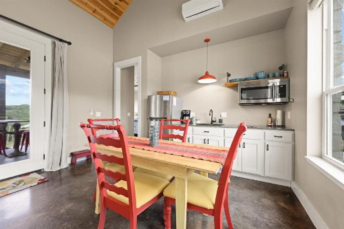 Hill Country Casitas - image 19