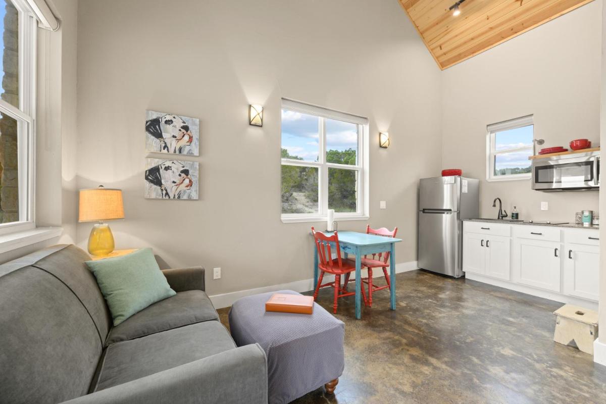 Hill Country Casitas - image 3