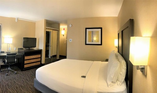 Holiday Inn Dublin - Pleasanton an IHG Hotel - image 11