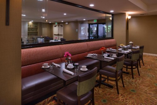 Holiday Inn Dublin - Pleasanton an IHG Hotel - image 14