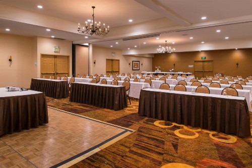 Holiday Inn Dublin - Pleasanton an IHG Hotel - image 17