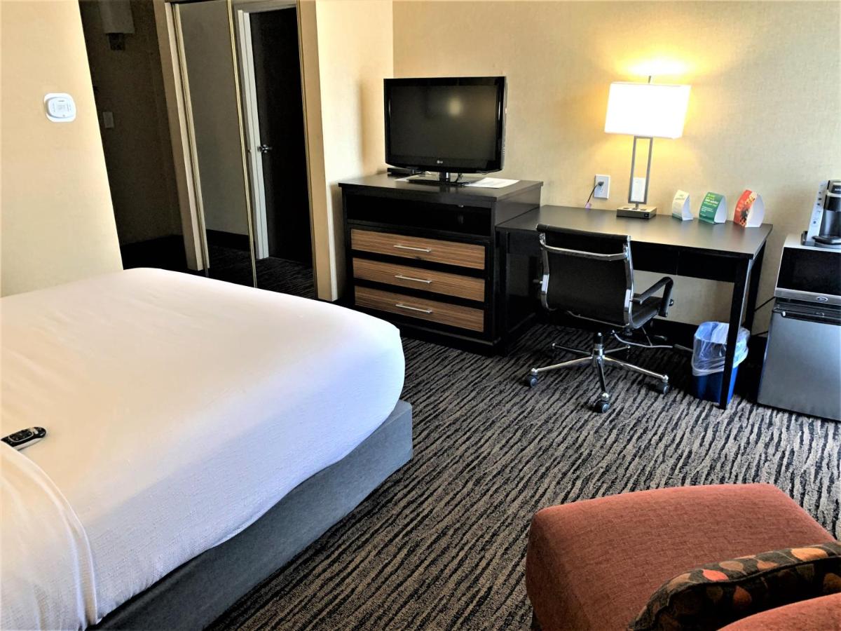 Holiday Inn Dublin - Pleasanton an IHG Hotel - image 4