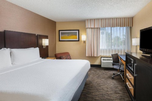 Holiday Inn Dublin - Pleasanton an IHG Hotel - image 48