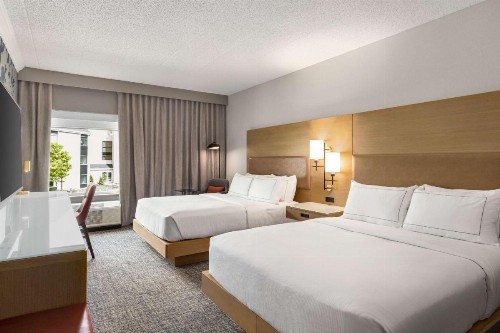 Crowne Plaza Hotel Columbus - Dublin - image 2