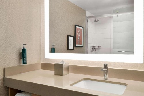 Crowne Plaza Hotel Columbus - Dublin - image 8