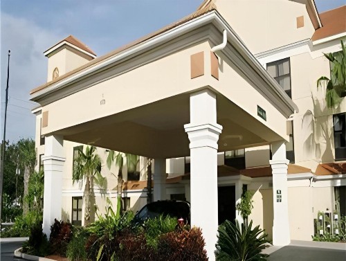 Holiday Inn Express Hotel & Suites Clearwater North/Dunedin