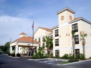 Holiday Inn Express Hotel & Suites Clearwater North/Dunedin - image 7