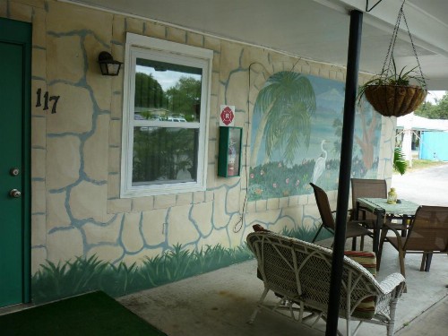Palm Court Motel - image 12