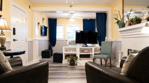 Meranova Guest Inn - image 37