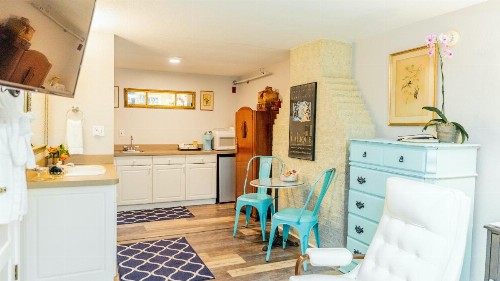 Meranova Guest Inn - image 47