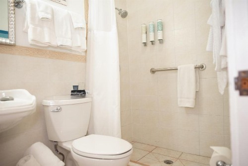 Meranova Guest Inn - image 50
