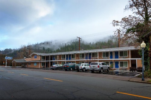 Dunsmuir Inn & Suites Dunsmuir - image 7