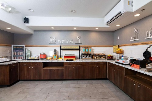 Hampton Inn Durango - image 20