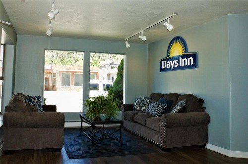 Days Inn by Wyndham Durango - image 7