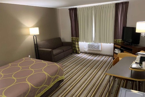 Super 8 by Wyndham Durango - image 7
