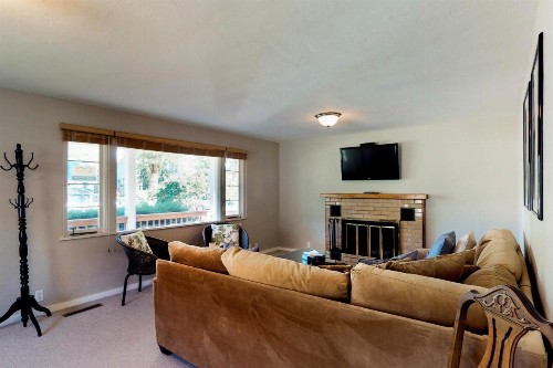 Library House - image 8