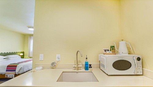 Siesta Motel - image 10