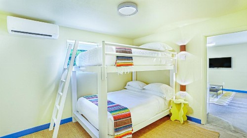 Siesta Motel - image 14