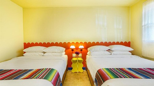 Siesta Motel - image 17