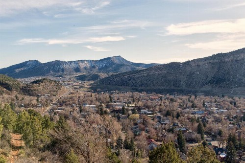 Primrose Cabin - image 11