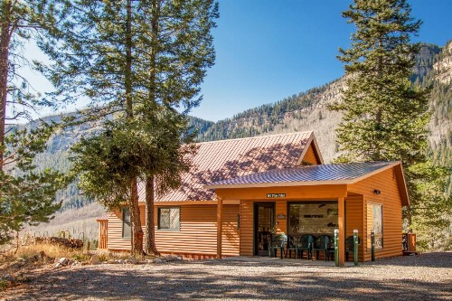 Primrose Cabin - image 9