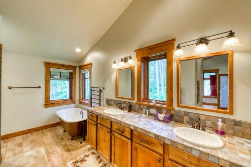 Wildrose Retreat - image 6
