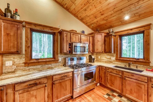 Wildrose Retreat - image 7