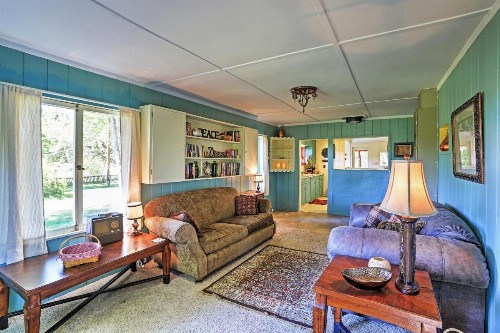Quiet Durango Farmhouse with Beautiful Yard and Gazebo - image 7