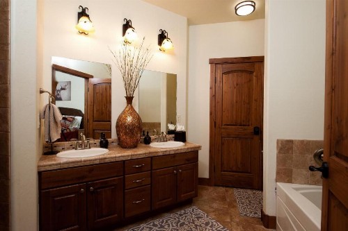 Peregrine Point 107 - image 12