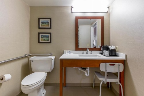 Comfort Inn University Durham – Chapel Hill - image 49