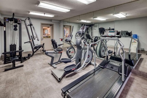 Quality Inn & Suites Medical Park - image 6
