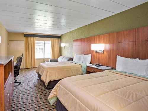 Days Inn by Wyndham Durham/Near Duke University - image 2