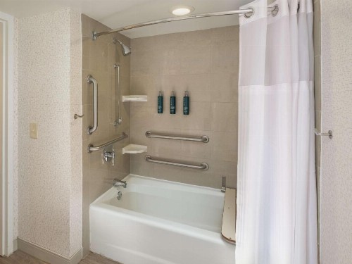 Hilton Durham near Duke University - image 38