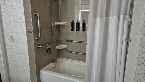 Hilton Durham near Duke University - image 41
