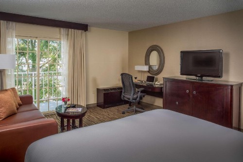 DoubleTree by Hilton Raleigh Durham Airport at Research Triangle Park - image 33