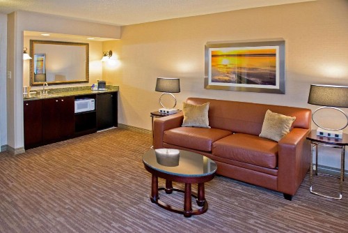 DoubleTree by Hilton Raleigh Durham Airport at Research Triangle Park - image 34