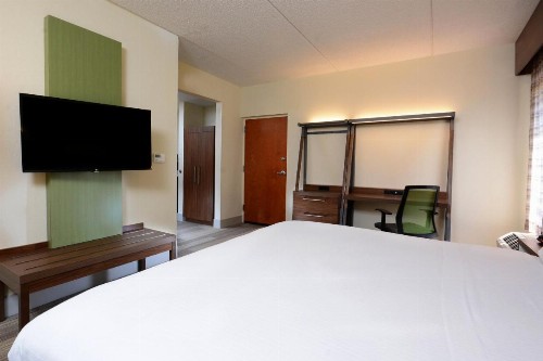 Holiday Inn Express Hotel & Suites Research Triangle Park an IHG Hotel - image 20