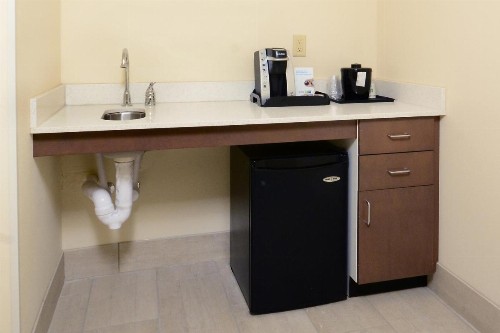Holiday Inn Express Hotel & Suites Research Triangle Park an IHG Hotel - image 21