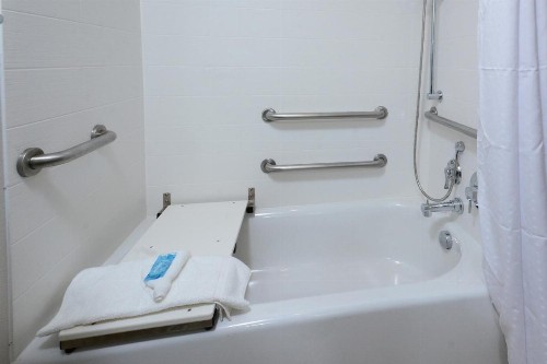 Holiday Inn Express Hotel & Suites Research Triangle Park an IHG Hotel - image 49