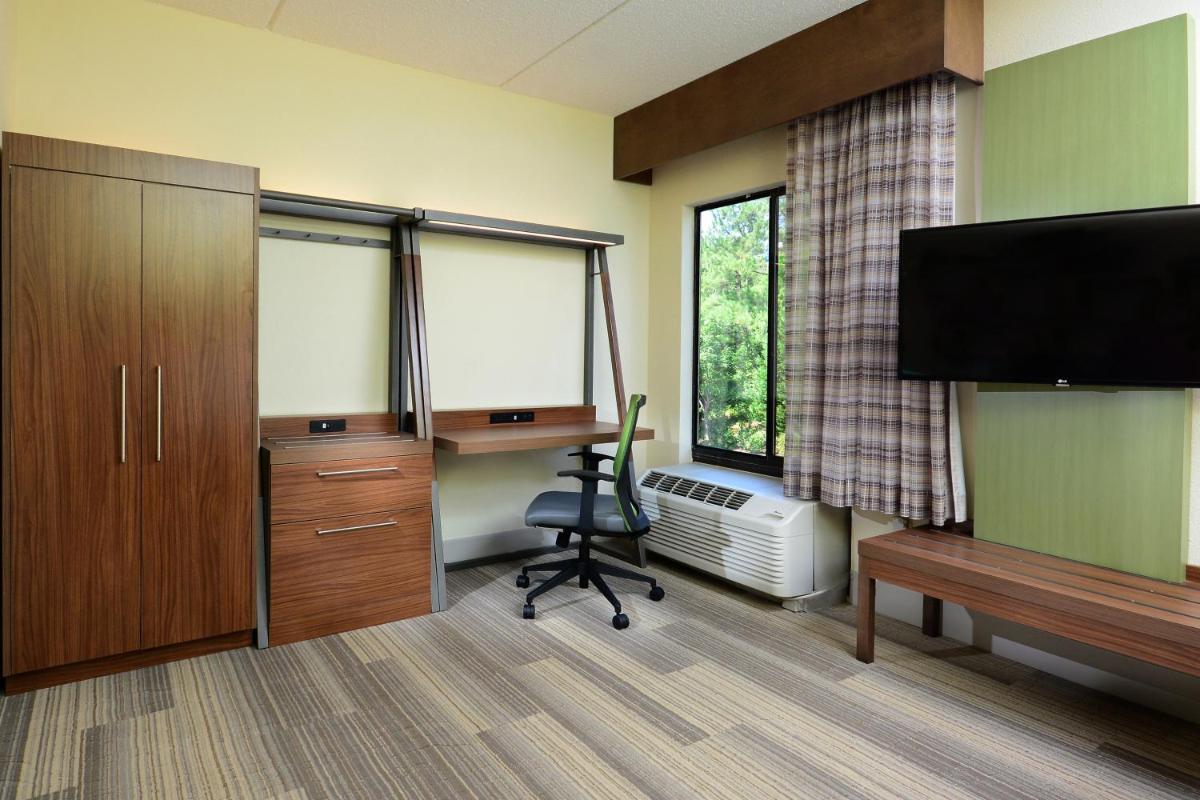 Holiday Inn Express Hotel & Suites Research Triangle Park an IHG Hotel - image 5