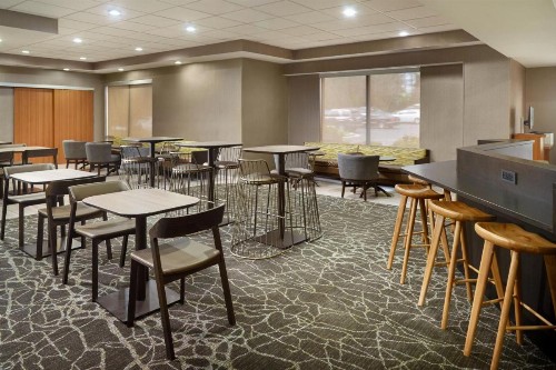 SpringHill Suites Raleigh-Durham Airport/Research Triangle Park - image 10