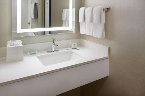 SpringHill Suites Raleigh-Durham Airport/Research Triangle Park - image 6