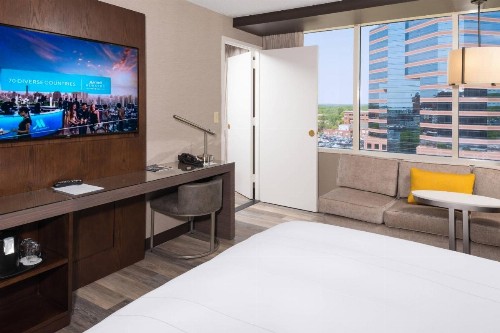 Durham Marriott City Center - image 20