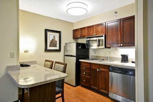 Homewood Suites Durham-Chapel Hill I-40 - image 9
