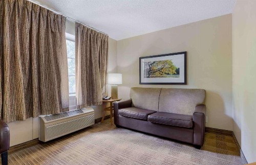 Extended Stay America Suites - Raleigh - RTP - 4610 Miami Blvd - image 22