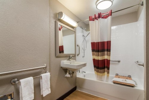 Red Roof Inn Durham - Triangle Park - image 32