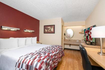 Red Roof Inn Chapel Hill - UNC - image 15