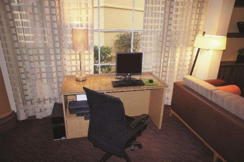 La Quinta by Wyndham Raleigh/Durham Southpoint - image 17
