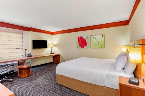 La Quinta by Wyndham Raleigh/Durham Southpoint - image 7