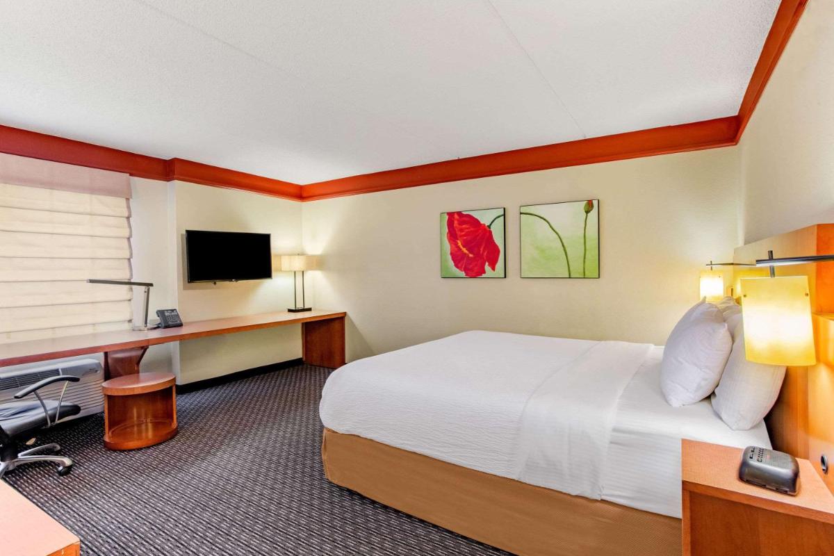 La Quinta by Wyndham Raleigh/Durham Southpoint - image 7